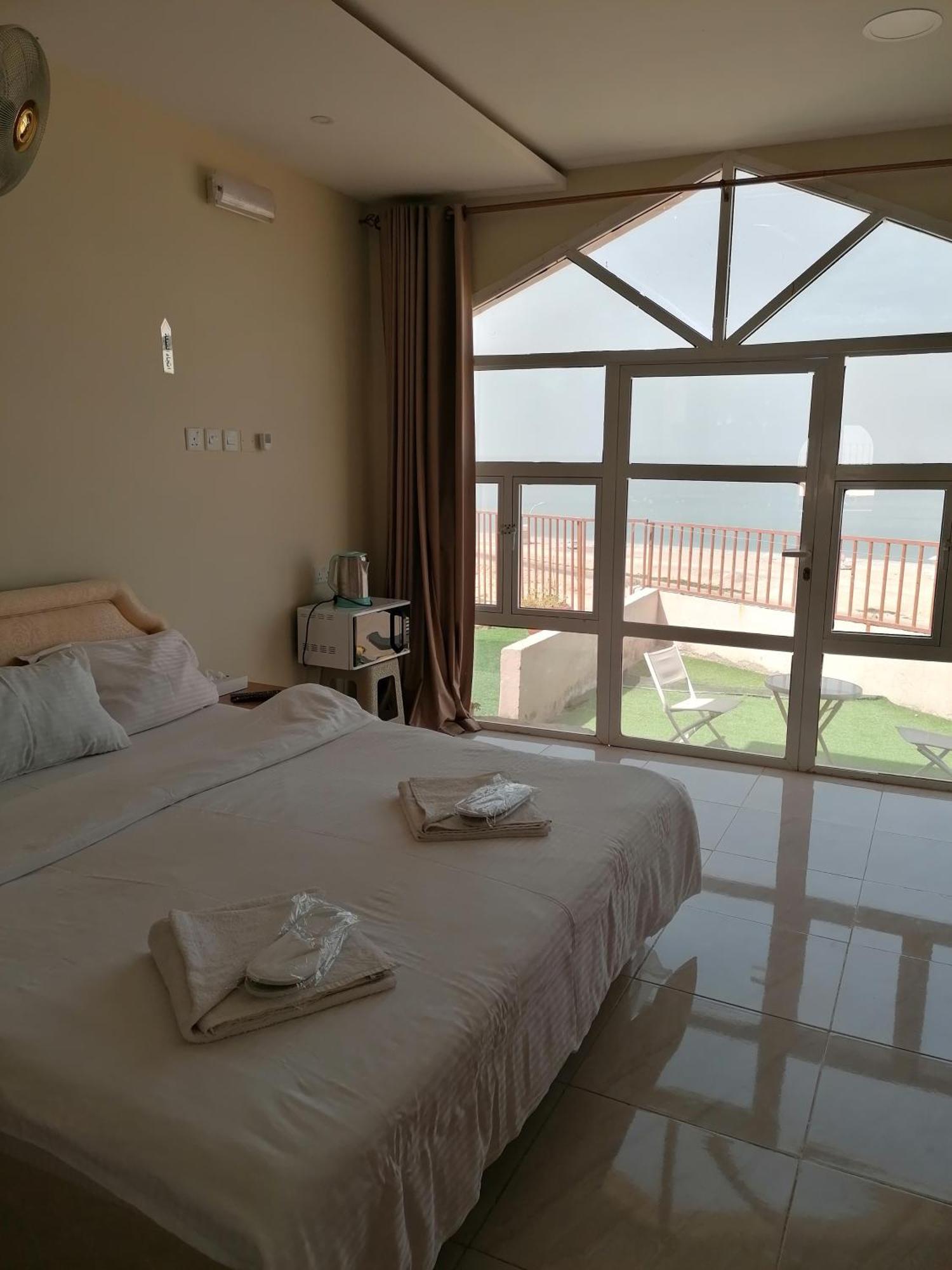 الشموخ للضيافة alshumukh guesthouse Al Ghalilah الغرفة الصورة