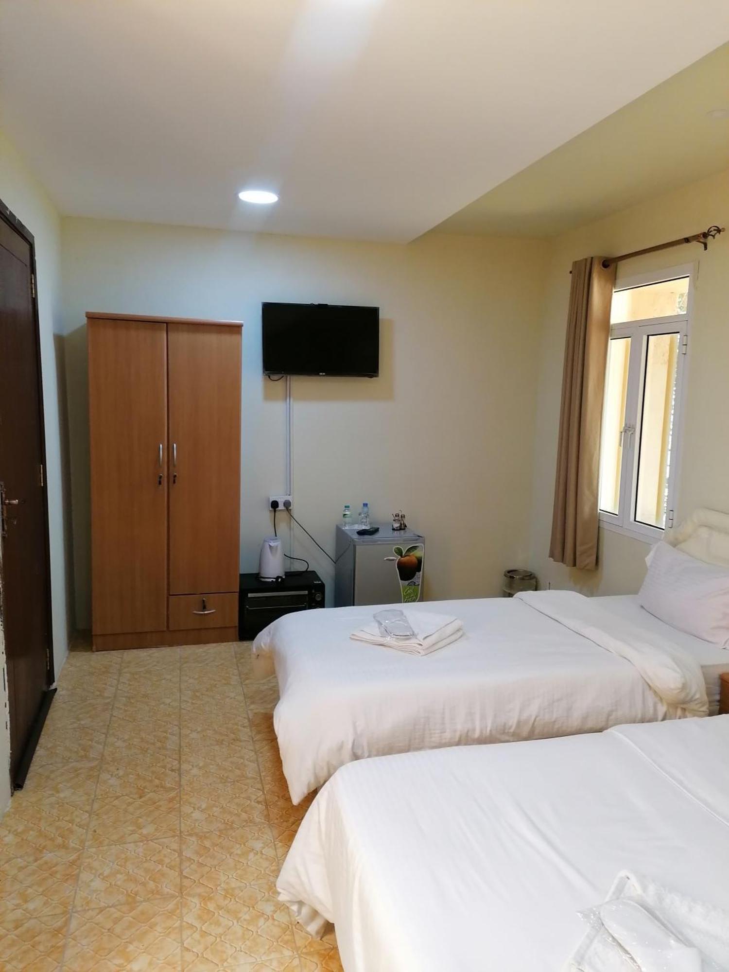 الشموخ للضيافة alshumukh guesthouse Al Ghalilah الغرفة الصورة